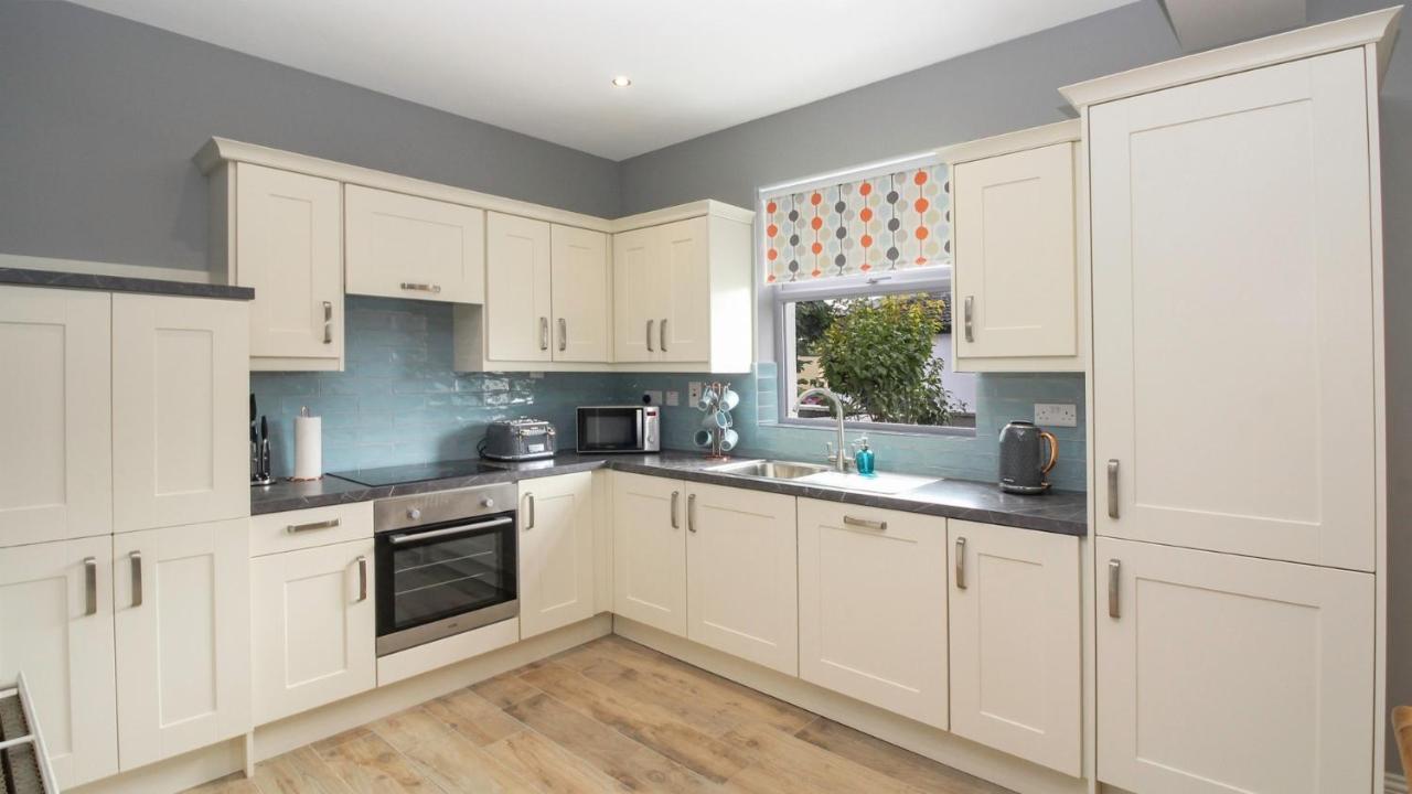 Spacious Home In Popular Salthill Galway Extérieur photo